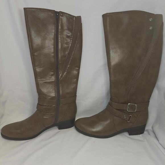 Unisa Women boots size 9 brown zipper excellent condition heel buckle wide calf - Picture 1 of 11